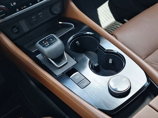 Used 2024 Gray Nissan Platinum image 25
