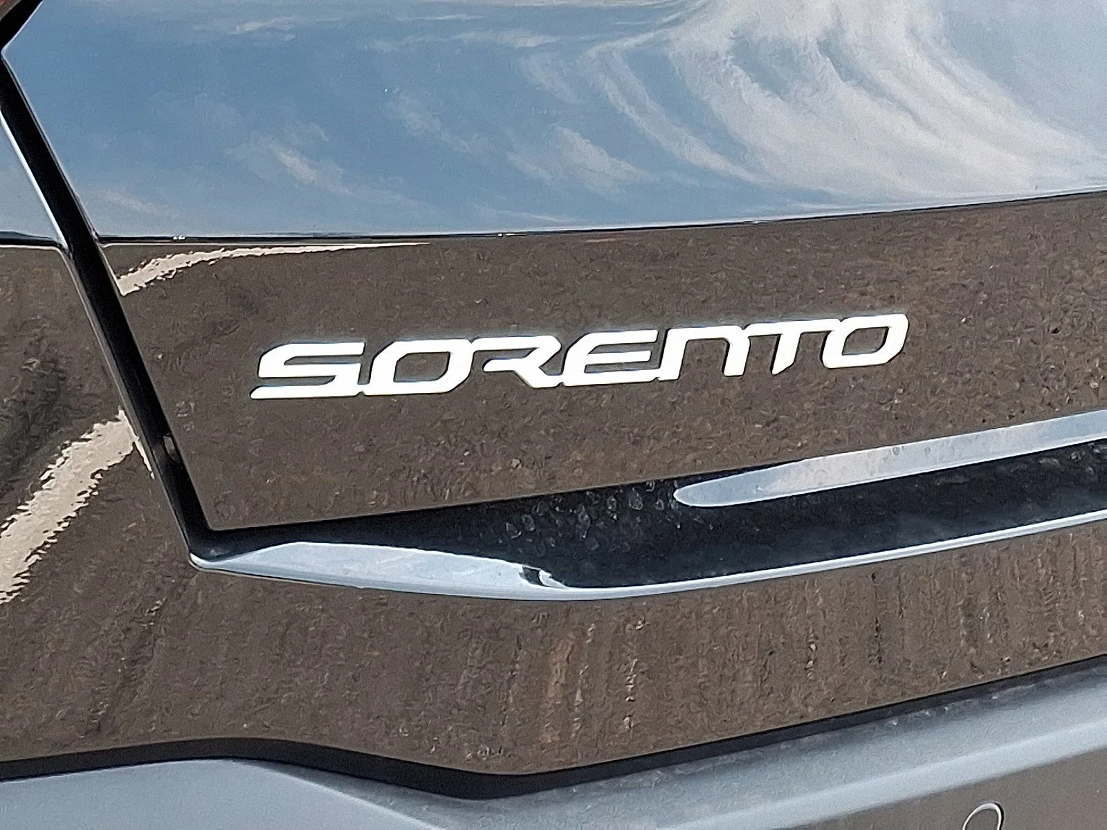 New 2026 Ebony Black Kia S image 6