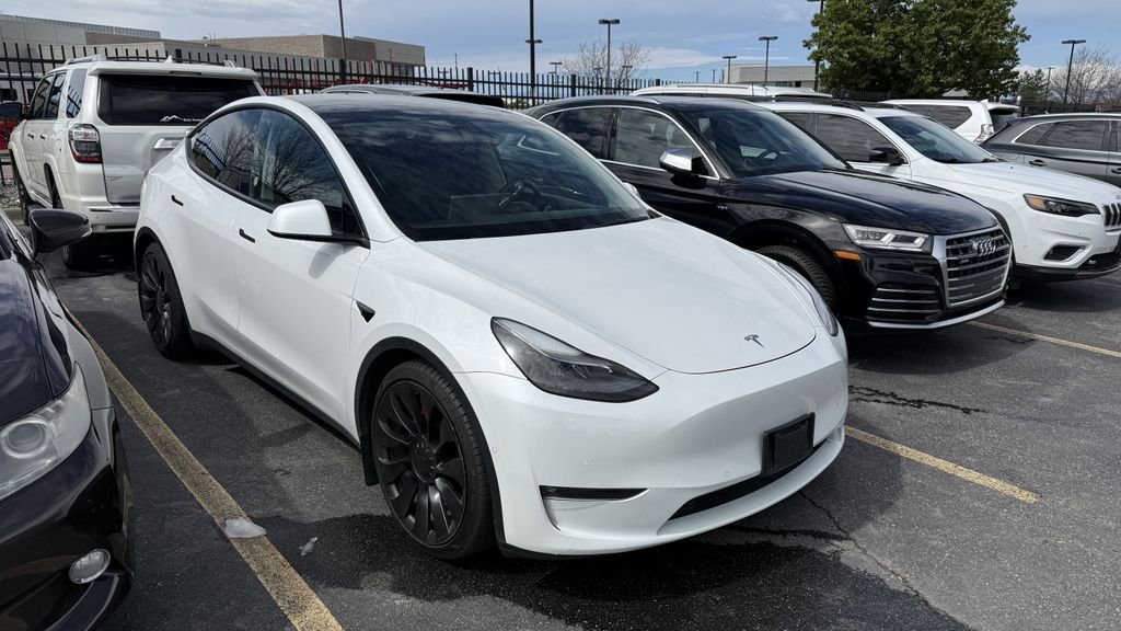 2022 Tesla Model Y Performance Dual Motor All-Wheel Drive's photo