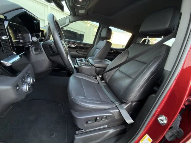 2024 GMC Sierra 1500 SLT - Photo 31