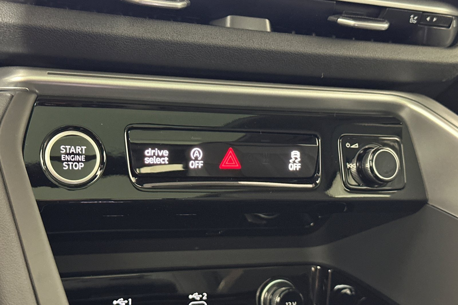 2025 Audi Q5 Premium Plus - Photo 19