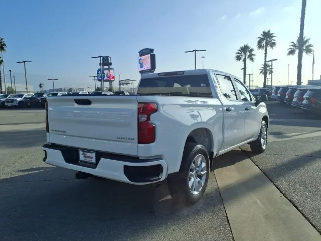 Used 2026 Summit White Chevrolet Custom image 4