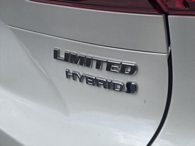 Certified Used 2021 BLIZZARD PEARL Toyota  image 20