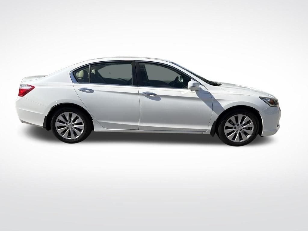 Used 2014 White Honda EX-L image 4