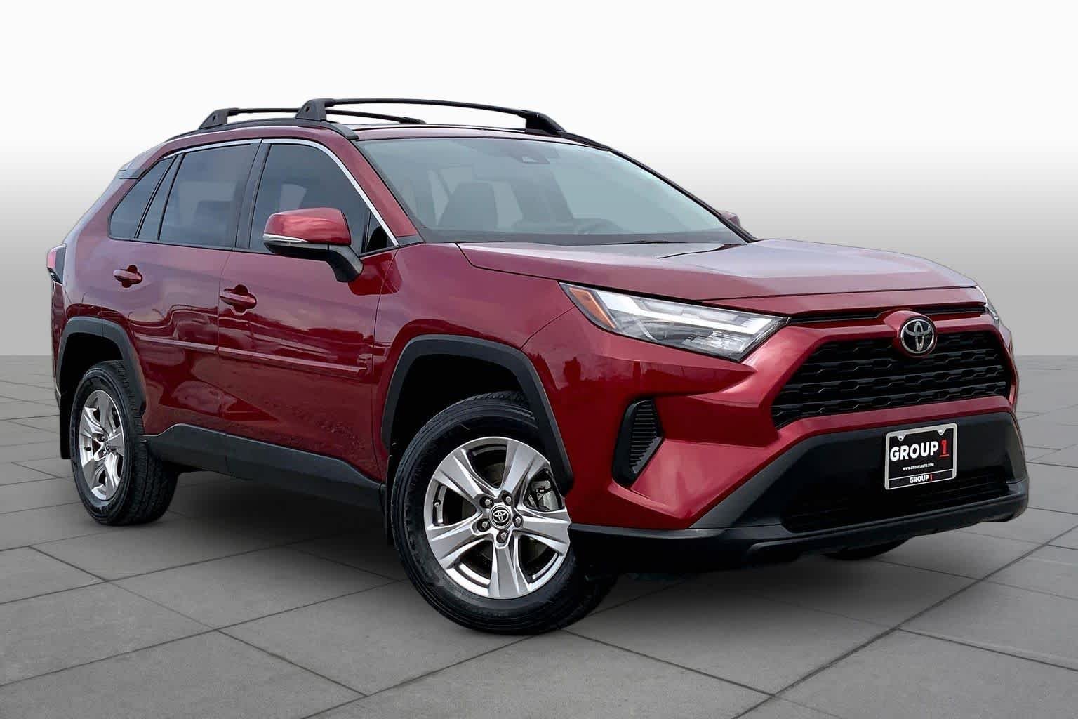 Used 2023 Ruby Flare Pearl Toyota XLE image 3