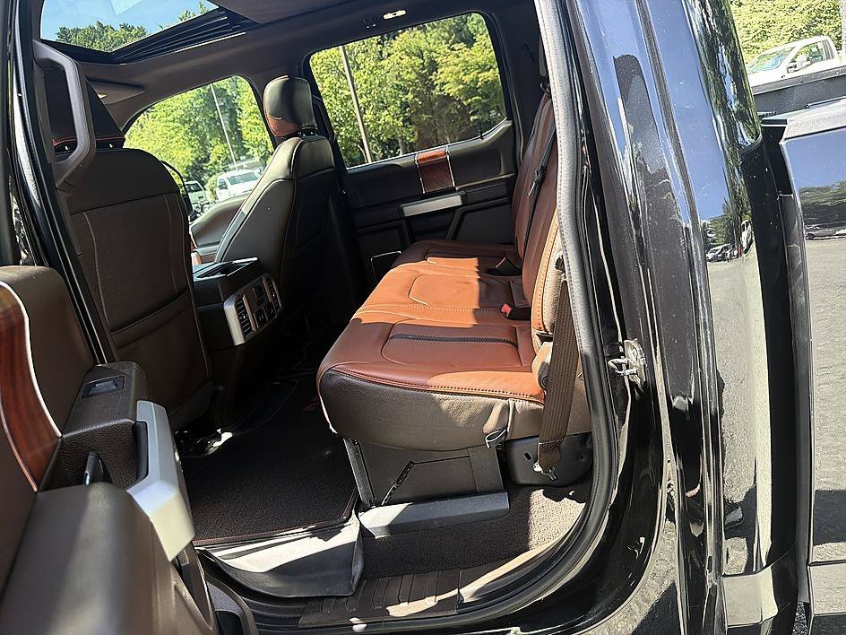 Used 2019 Black Metallic Ford King Ranch image 12