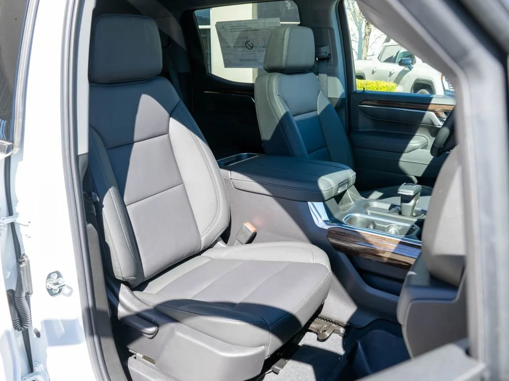 New 2026 Summit White GMC Elevation image 9