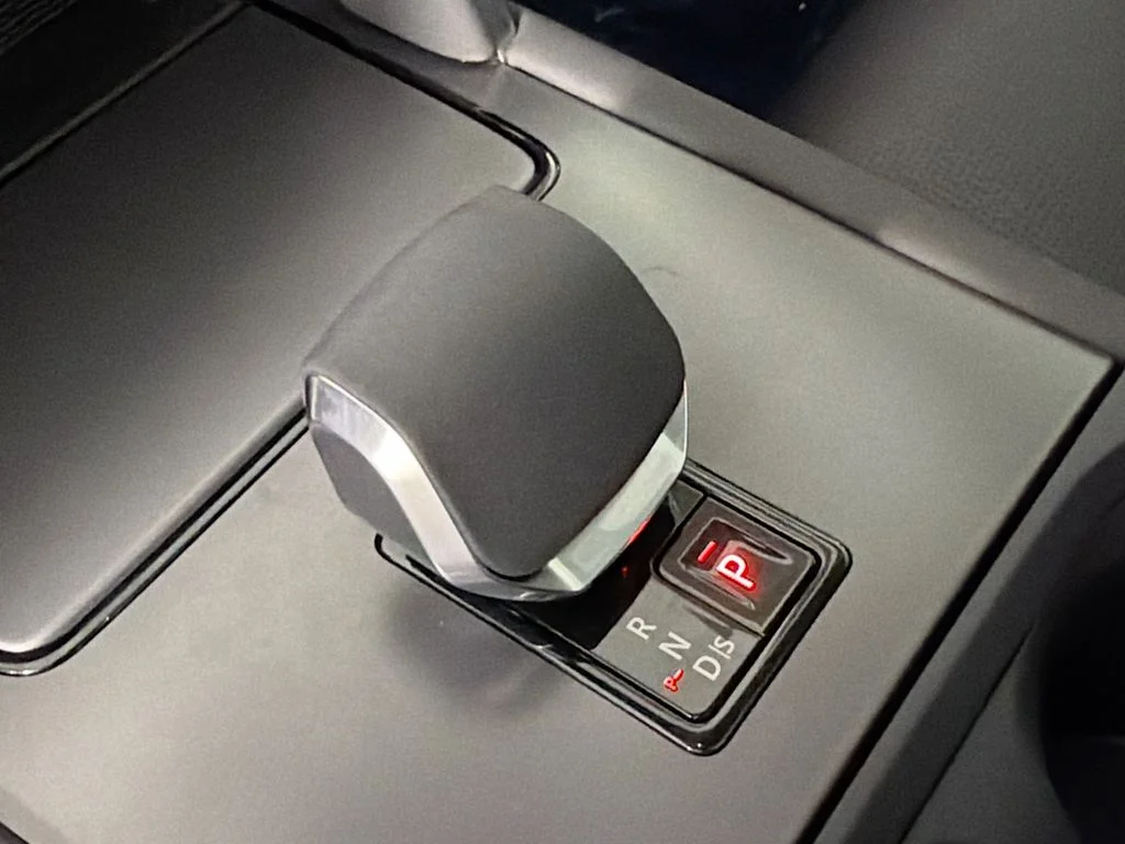 Certified Used 2025 Blue Land Rover S image 17