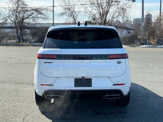 Certified Used 2023 White Land Rover SE Dynamic image 4