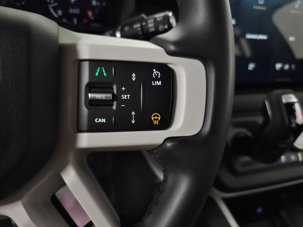 2025 LAND ROVER DEFENDER - Image 20