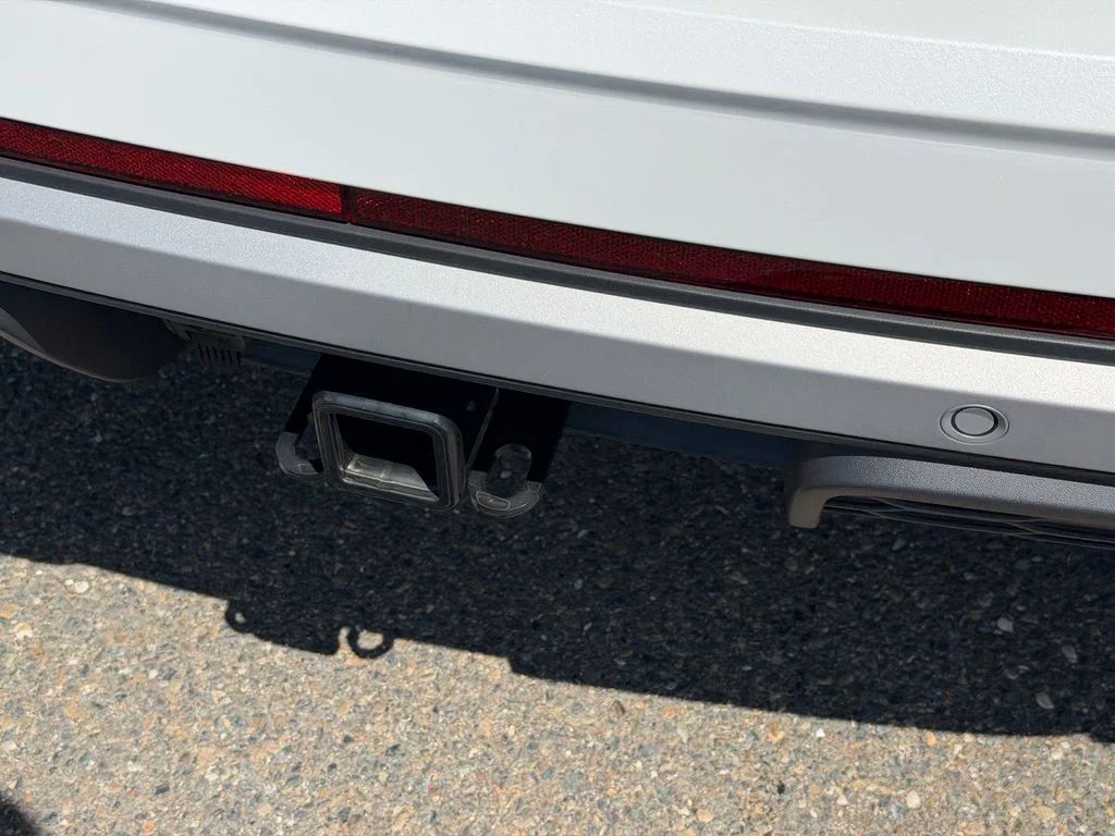 New 2026 Opal White Pearl Volkswagen 2.0T Peak Edition image 9