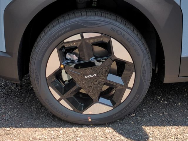 New 2027 Frost Blue / Black Roof Kia S image 9