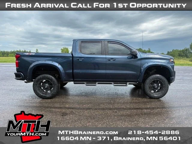 Used 2020 Blue Chevrolet RST image 1