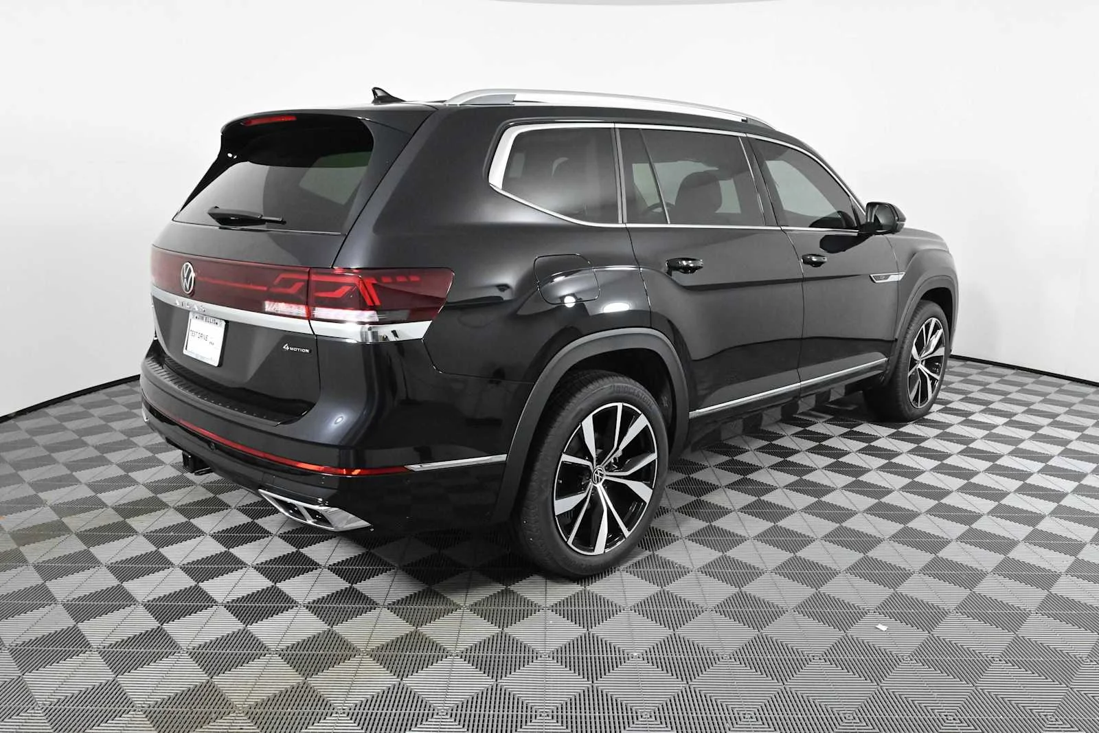 New 2026 Deep Black Pearl Volkswagen 2.0T SEL Premium R-Line image 9