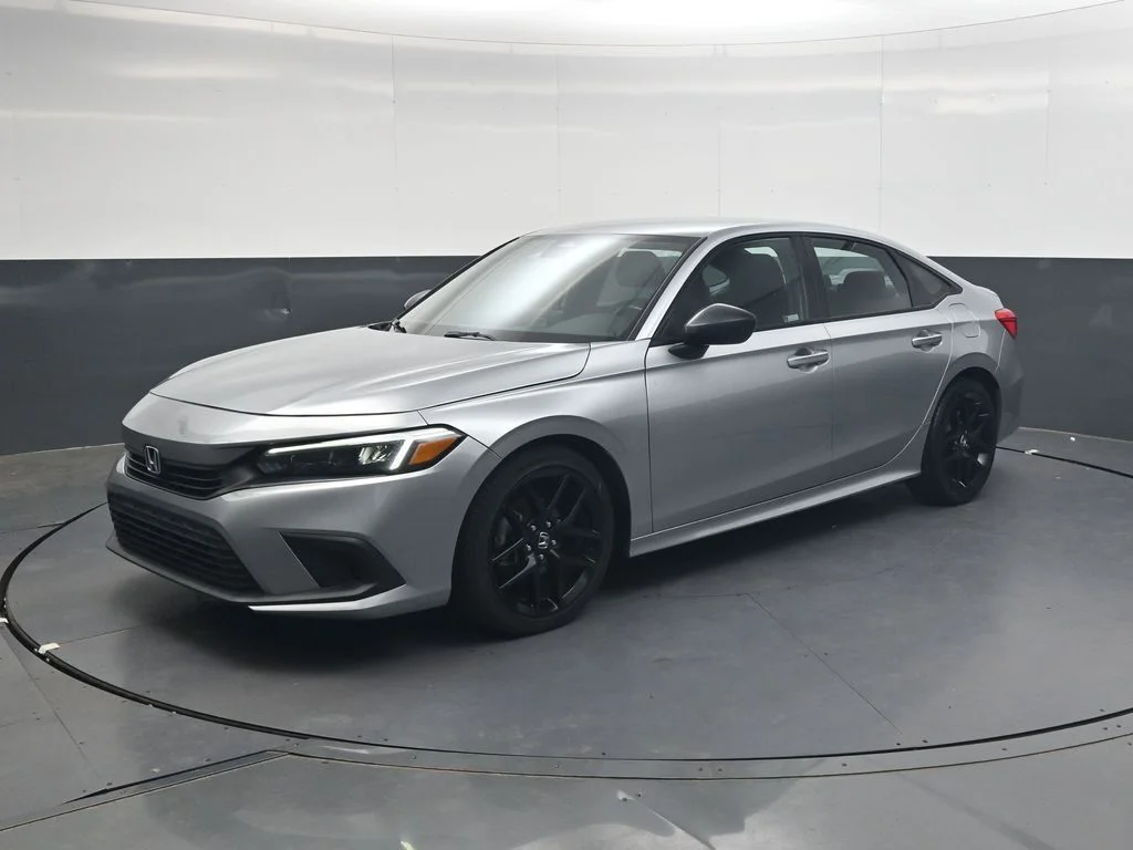 Used 2024  Honda Sport image 8