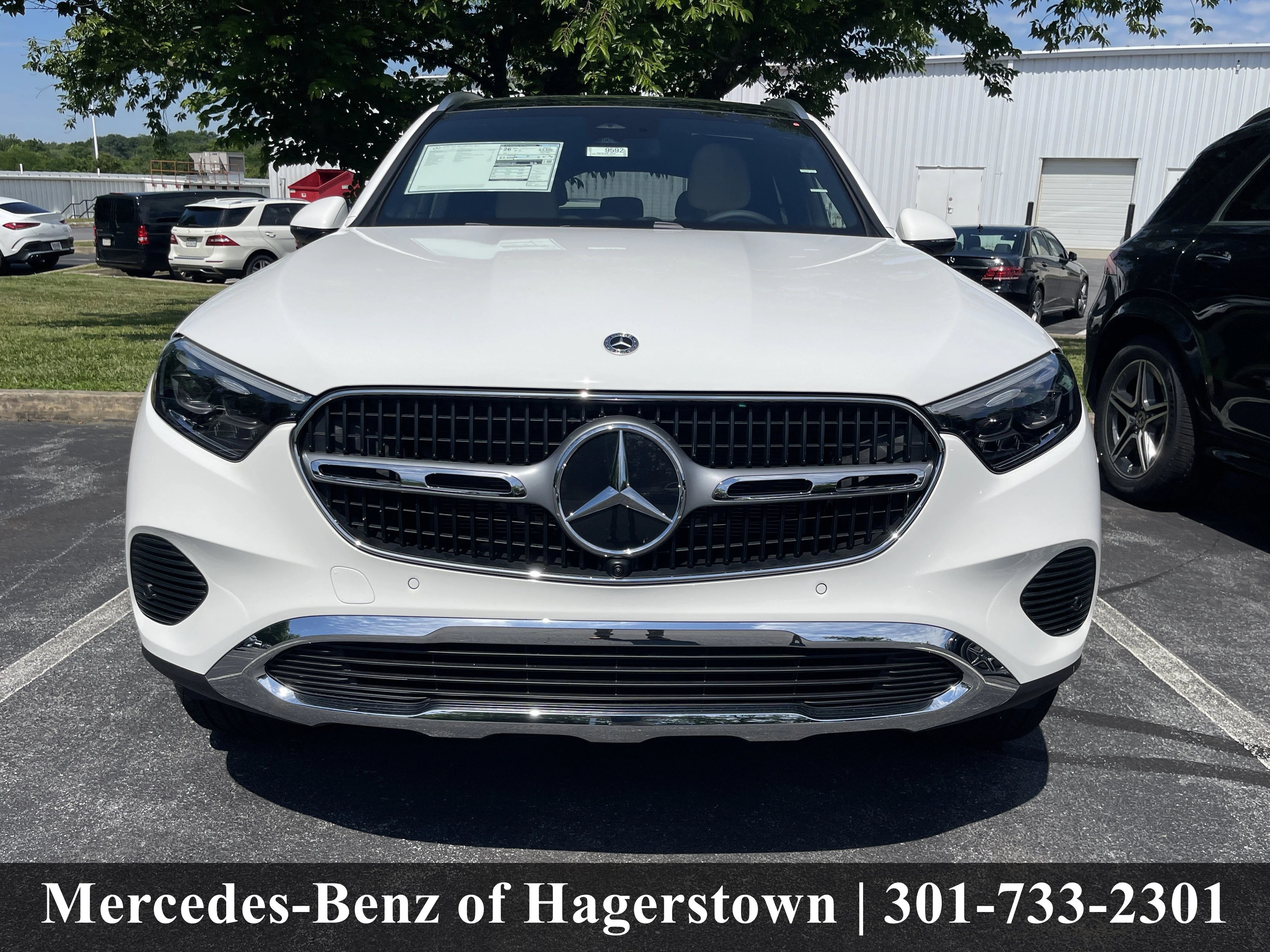 New 2026 Polar White Mercedes-Benz GLC 300 4MATIC® SUV image 2