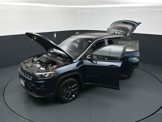 New 2026 Fathom Blue Pearl-Coat Exterior Paint Jeep Limited image 26