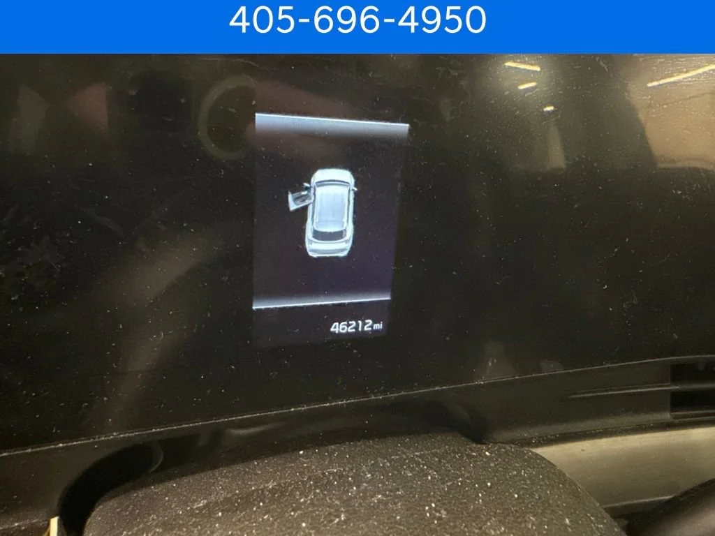 Pre-Owned 2023 Kia Sportage EX