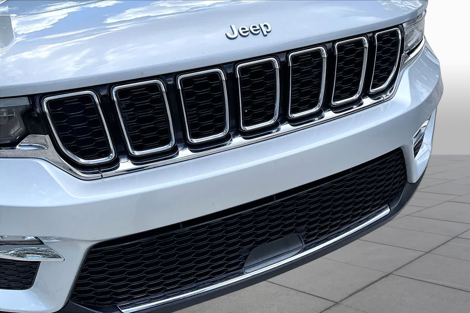 Used 2024 Silver Zynith Jeep  image 30
