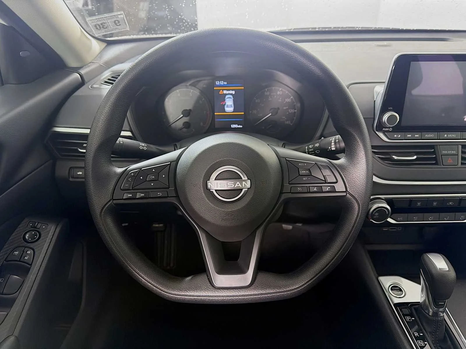 Certified Used 2025 Glacier White Nissan S image 9