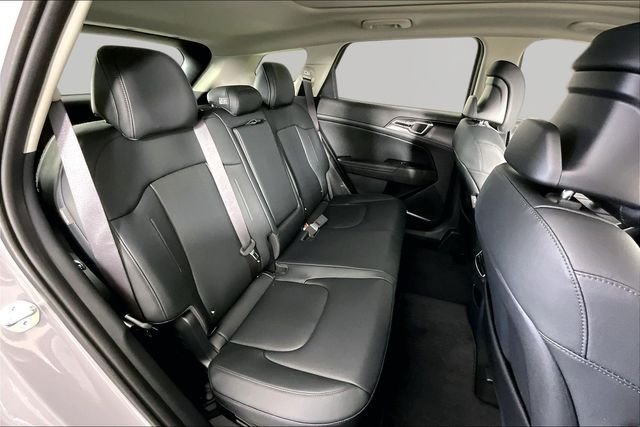 New 2026 Wolf Gray Kia EX image 11