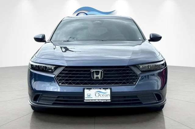 Used 2024 Canyon River Blue Metallic Honda EX image 9