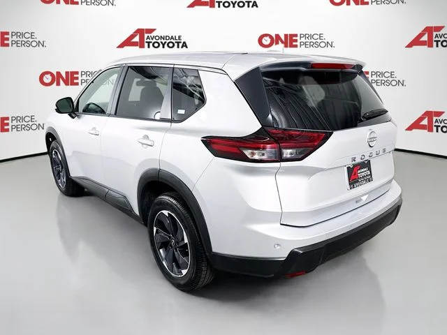 Used 2025 Silver Nissan SV image 5