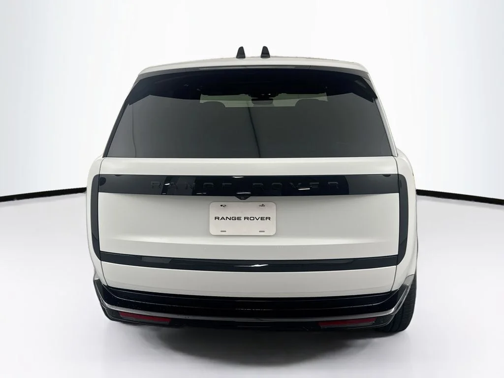 New 2026 Fuji White Land Rover SE image 6