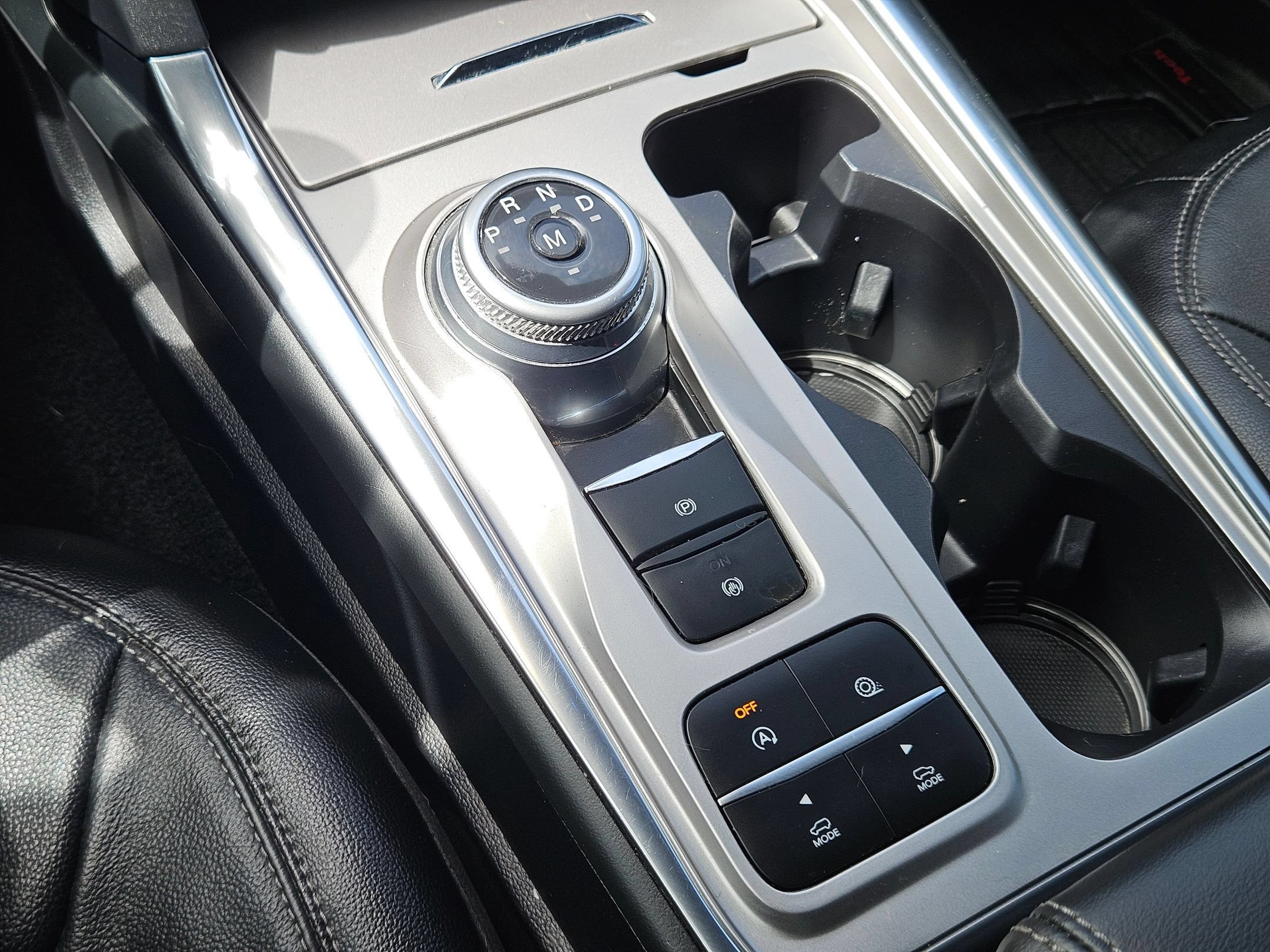 Used 2020 Silver Metallic Ford Limited image 20