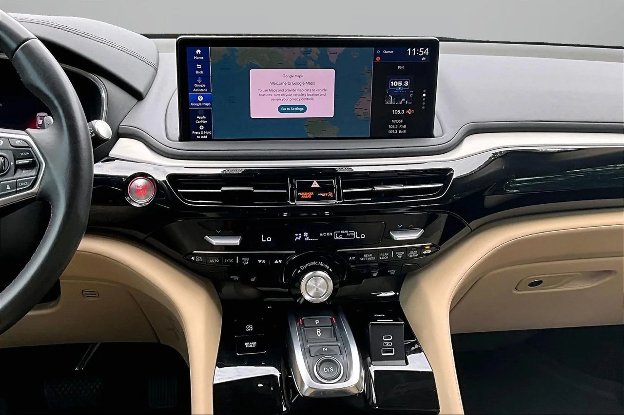 Certified Used 2025  Acura Technology Package image 11