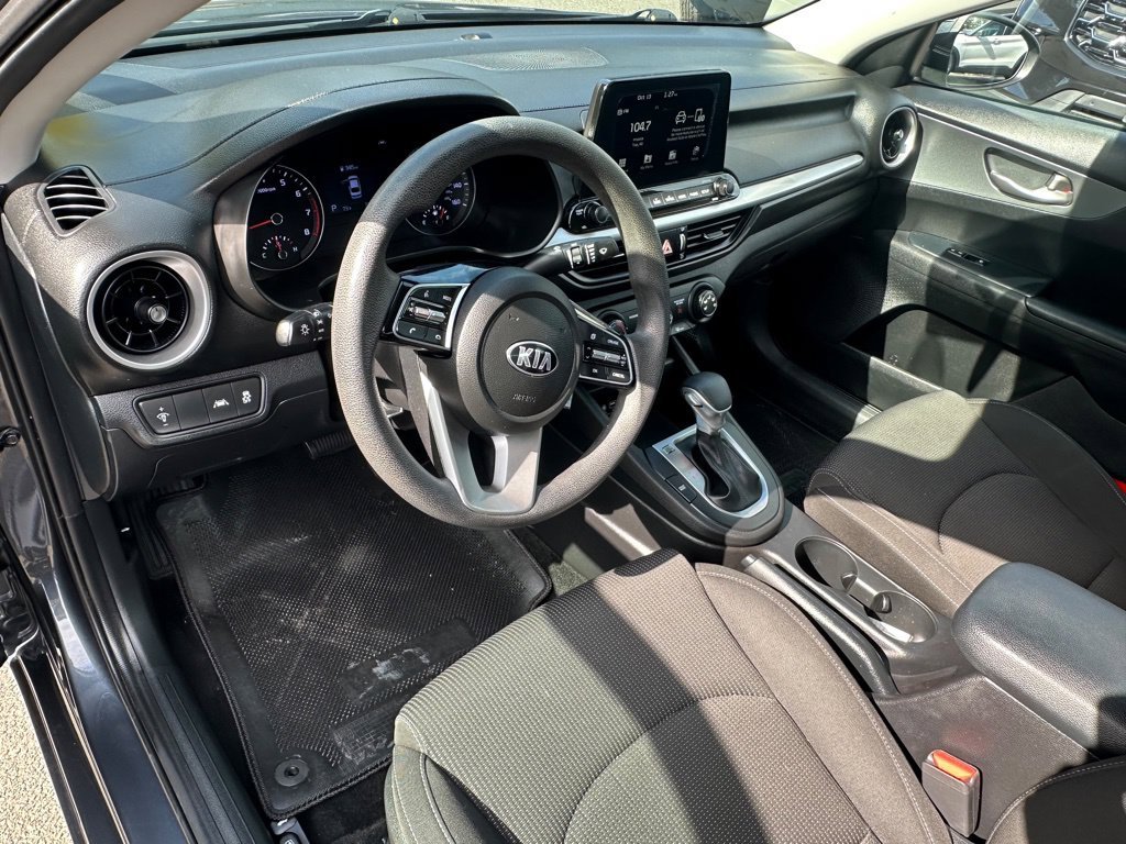 Used 2020 Gray Kia LXS image 5