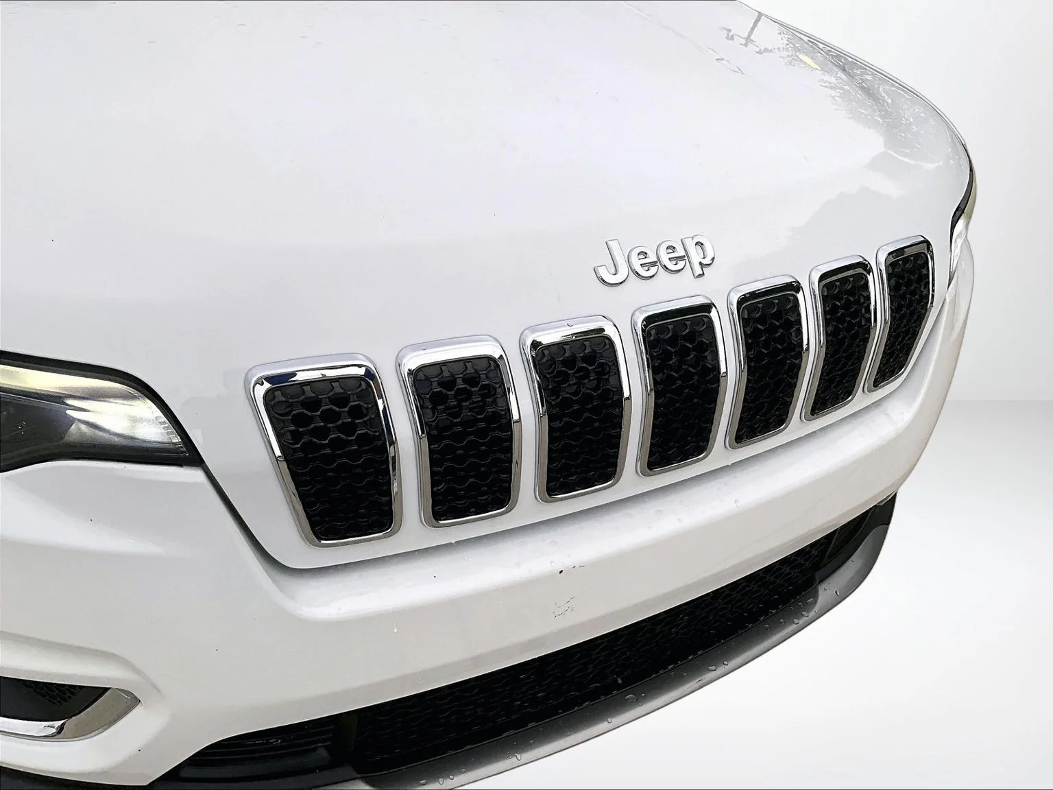 Used 2020 White Jeep Limited image 28