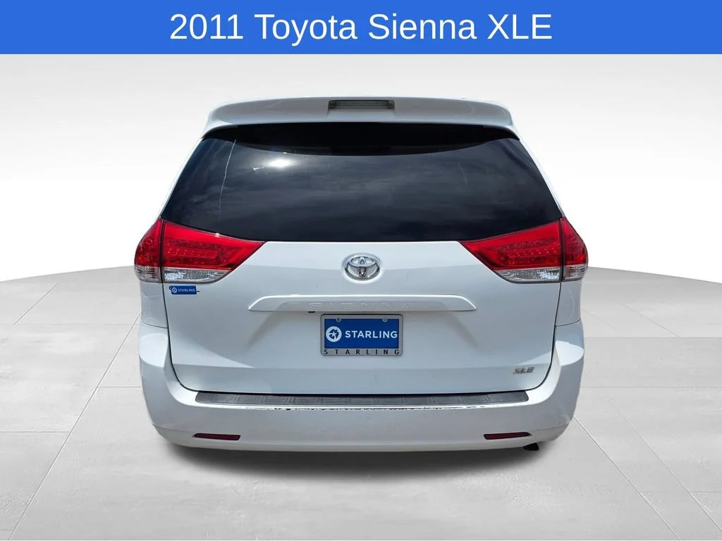 Used 2011  Toyota XLE AAS image 8