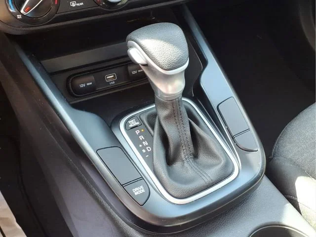 Used 2020  Kia S image 11