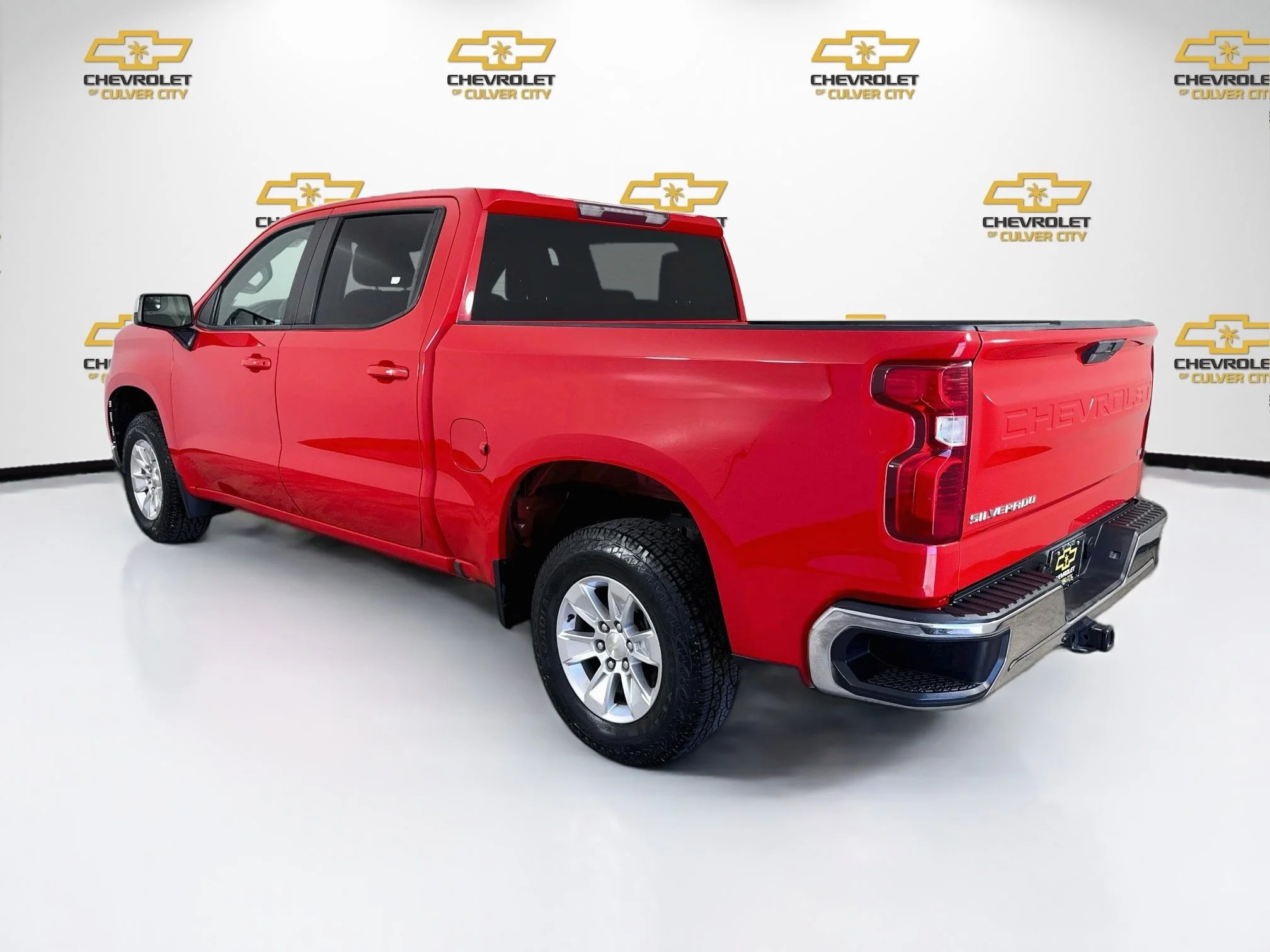 Used 2019 RED HOT Chevrolet LT image 6