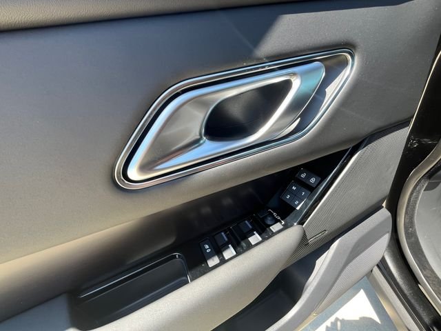 New 2026 Santorini Black Land Rover Dynamic SE image 11