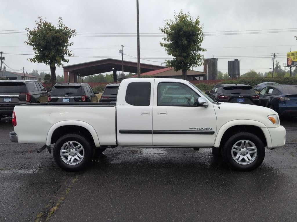 Used 2006 Natural White Toyota SR5 image 6