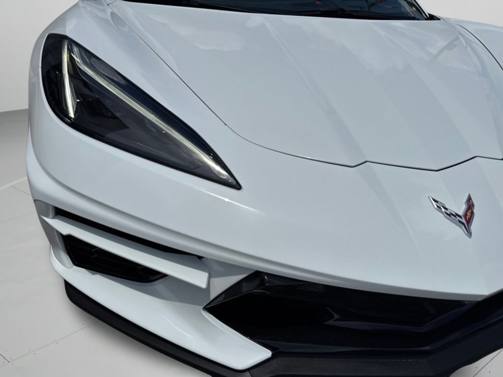 Used 2022 Arctic White Chevrolet 2LT image 34