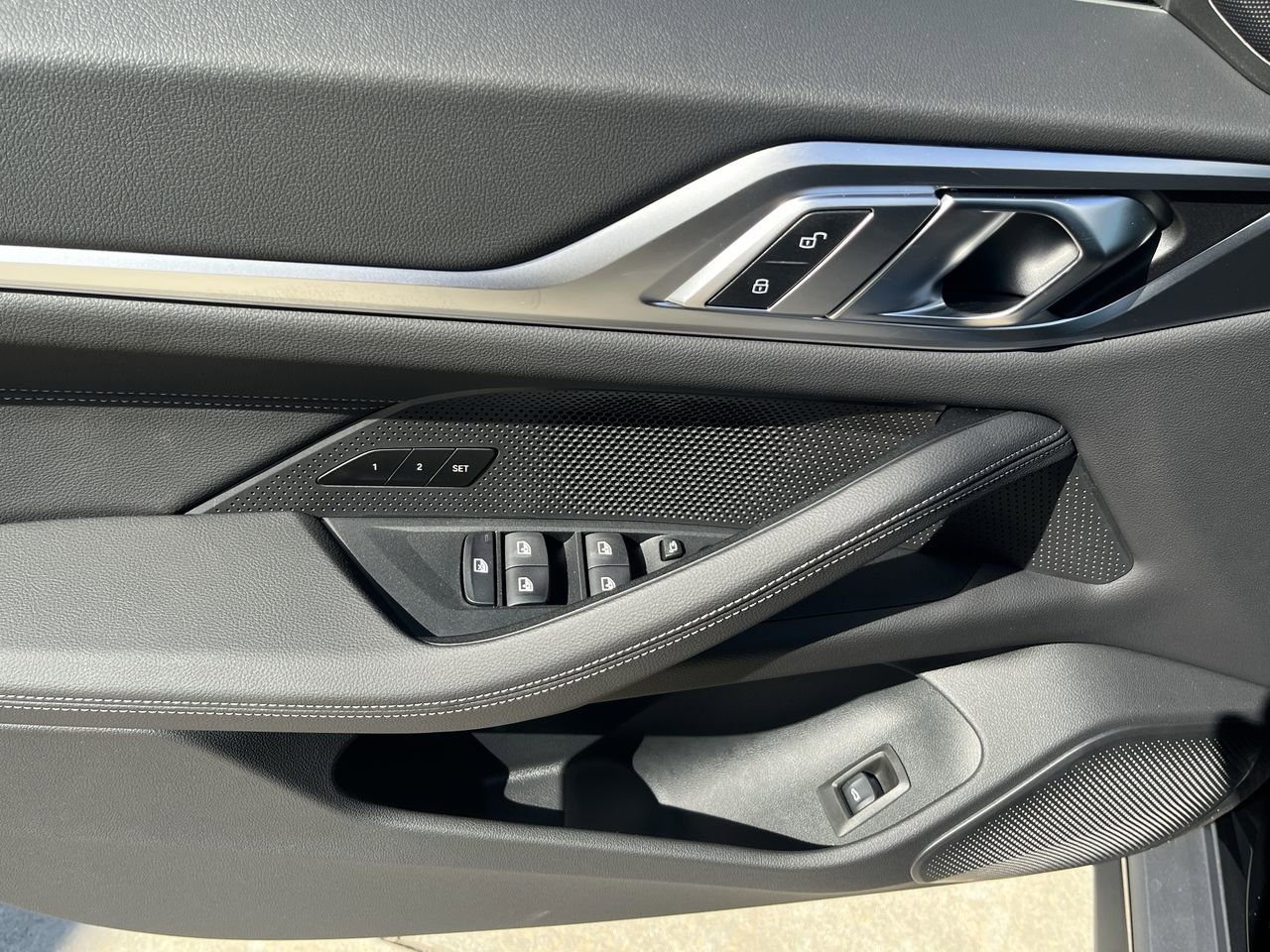 2025 BMW i4 40 - Photo 19