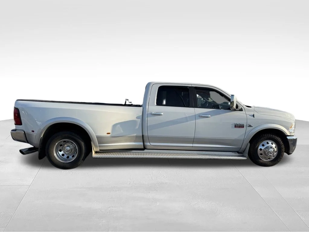 Used 2012 White Ram Laramie image 31