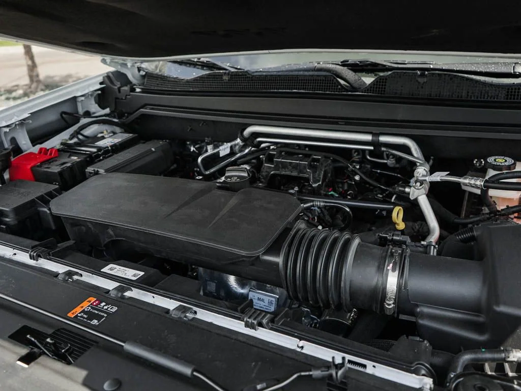 New 2026 Summit White GMC AT4 image 7