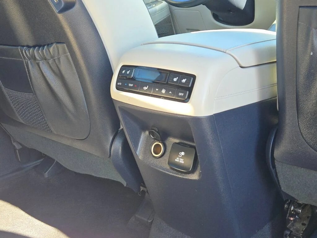 Used 2021 Red Hyundai Limited image 11