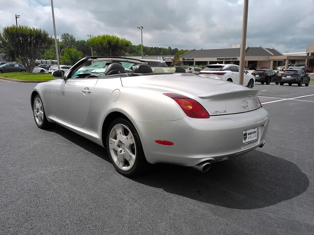 Used 2005 Silver Lexus 430 image 30