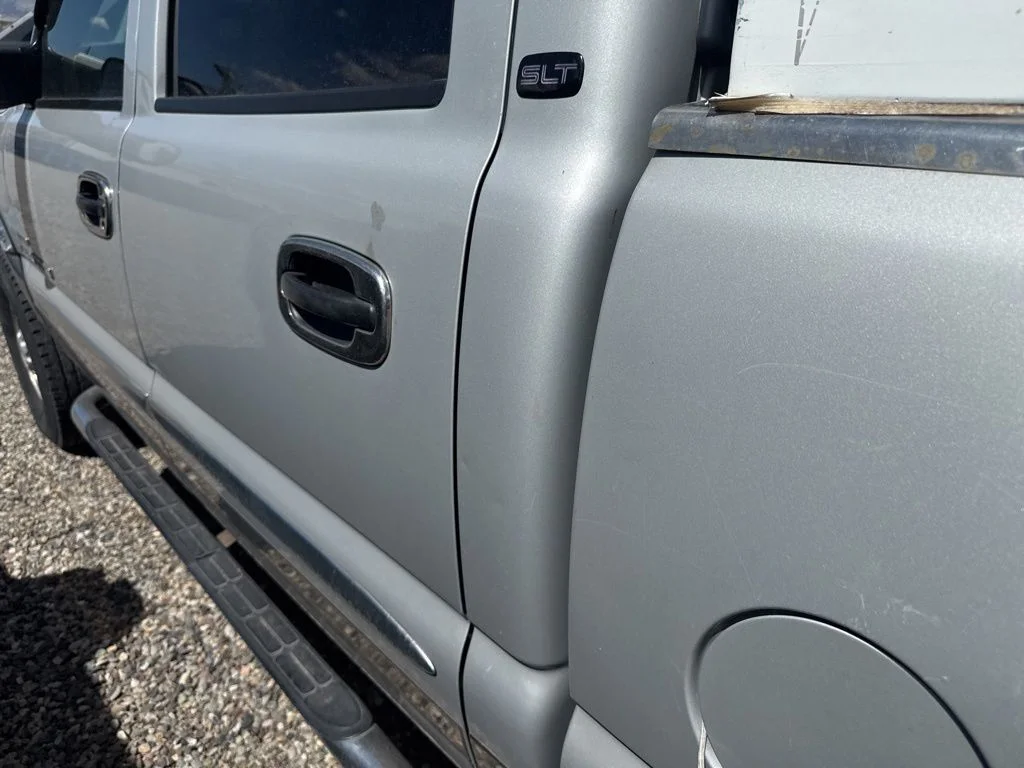 Used 2005 Special Paint GMC SLT image 29