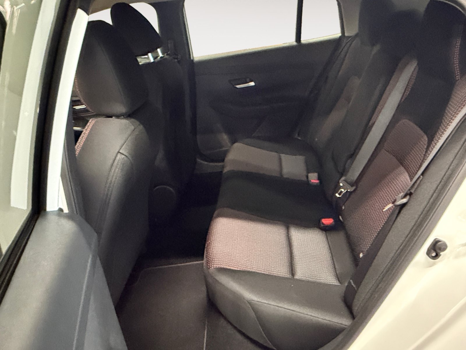 New 2026 Aspen White Tricoat/Super Black Nissan SR image 23