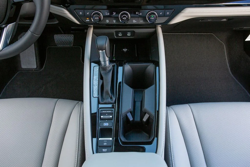 New 2026 Platinum White Pearl Honda Touring image 21