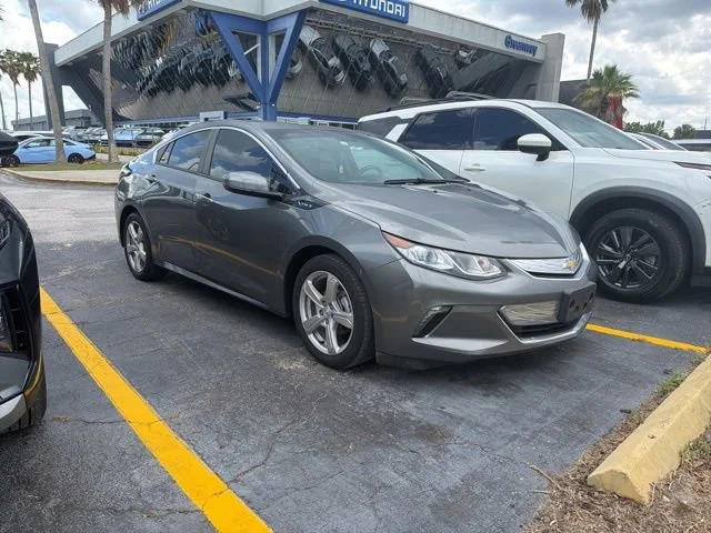 2017 Chevrolet Volt LT's photo