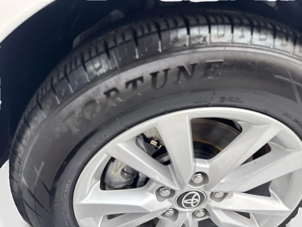 Used 2025 White Toyota LE image 86