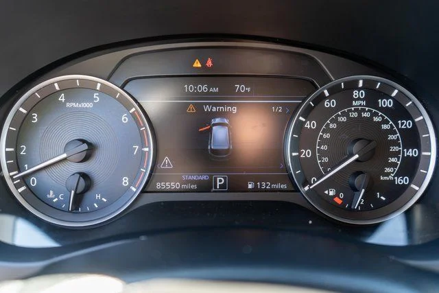 Used 2019 White INFINITI ESSENTIAL image 25