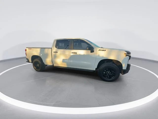 Used 2021 White Chevrolet LT Trail Boss image 2